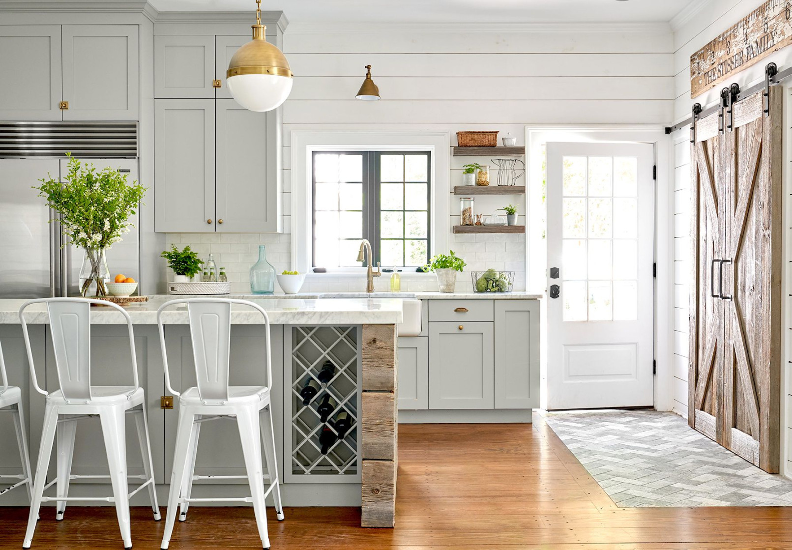 Cozy Country Kitchen Cabinet Colors