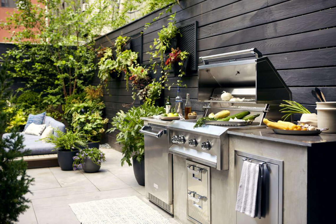Outdoor Kitchen Ideas Designed to Get You Cooking