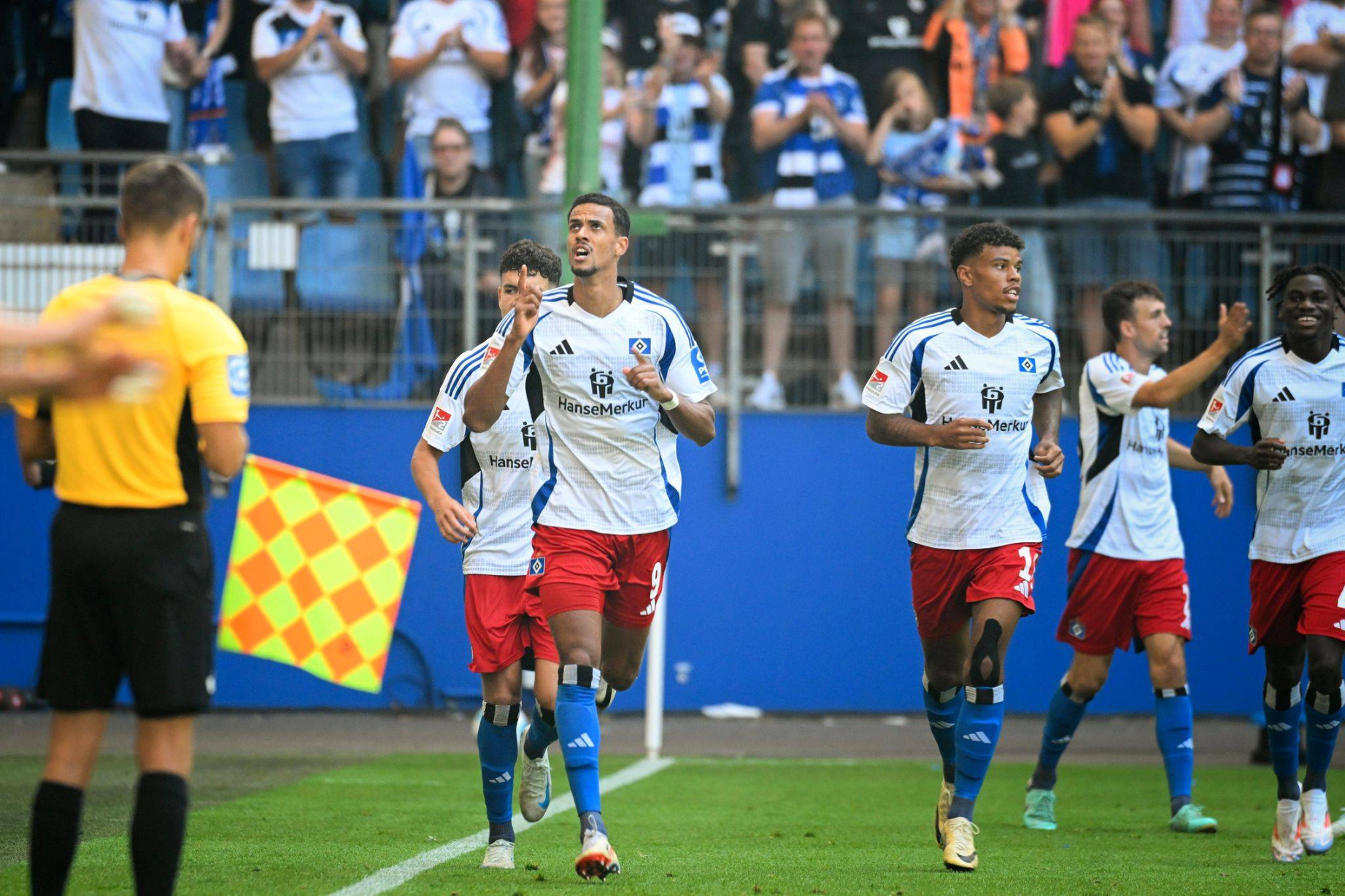 image.title HSV feiert :-Heimsieg über Preußen Münster image